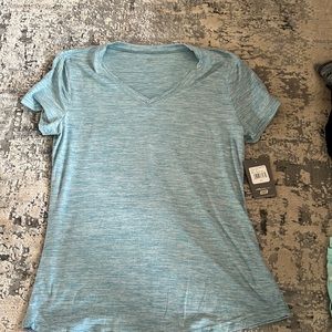 Active shirt band new with tags size medium